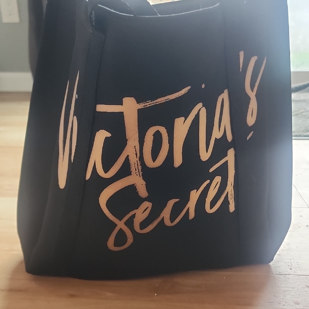 Victoria's Secret Black Tote Cooler Bag To Hold Bavrages And More Black And Gold